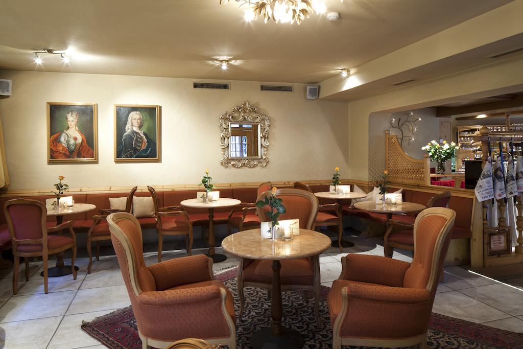 Hotel Table Corvara In Badia Eksteriør bilde